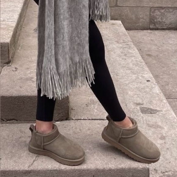 NEW Antelope UGG Classic Ultra Mini - Picture 2 of 14